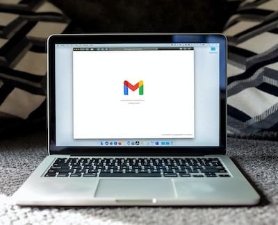 Comment bien utiliser les champs CI et CCI dans son mail ?